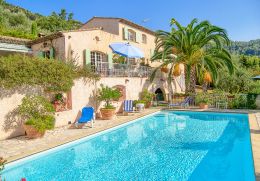 Villa mit Pool COT054