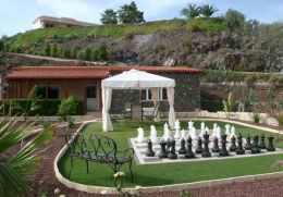 Julia Finca Montimar