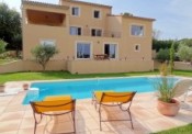 Ferienwohnung in Malauc�ne