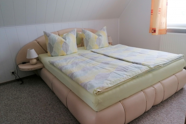 Schlafzimmer - Doppelbett
