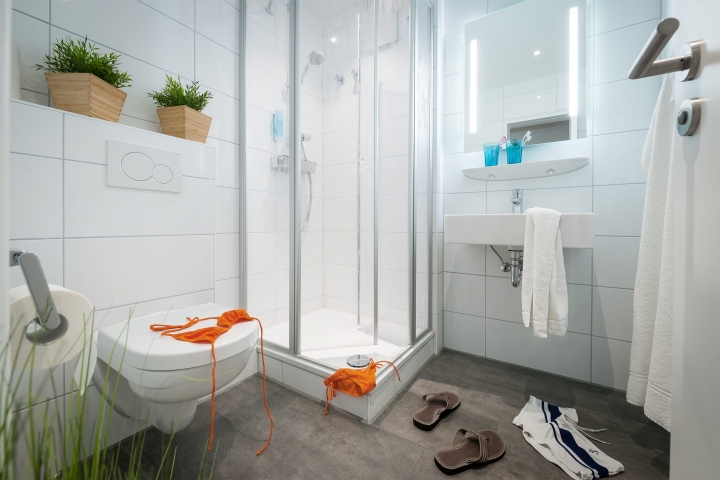 Hotelzimmer / Duschbad WC