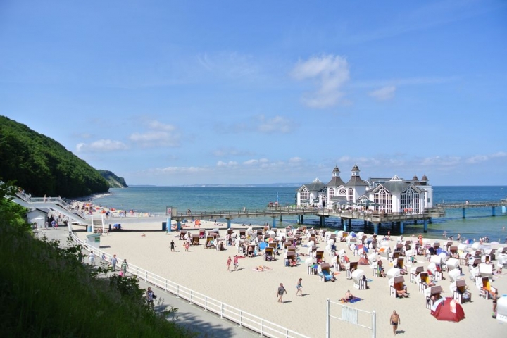 Blick auf die neue Seebrücke: die schönste und größte im Ostseeraum, nur 10 Minuten von der Fewo entfernt