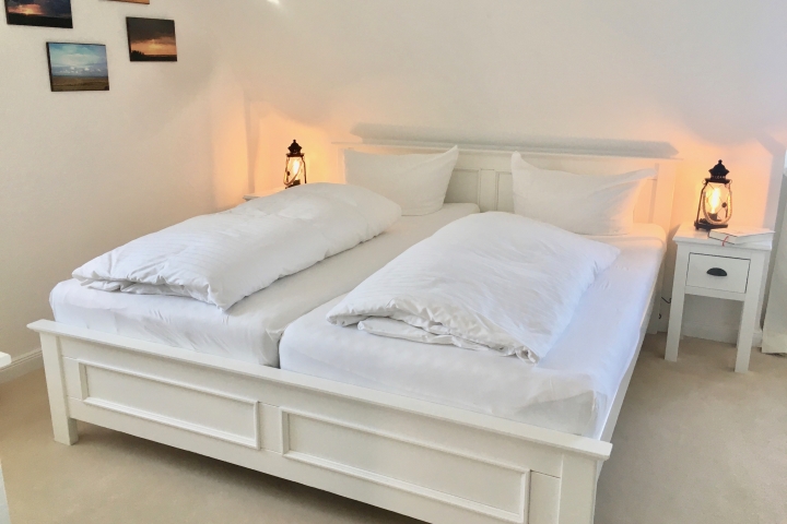 Schlafzimmer OG II