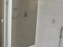 große FeWo mit Dusche und Badewanne