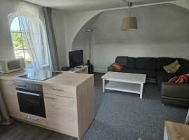 Wohnbereich mit Aufbettungsmöglichkeit