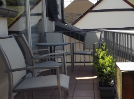 Balkon mit Blick in die Weinberge