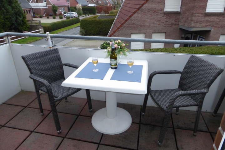 Für gemütliche Stunden - der Balkon