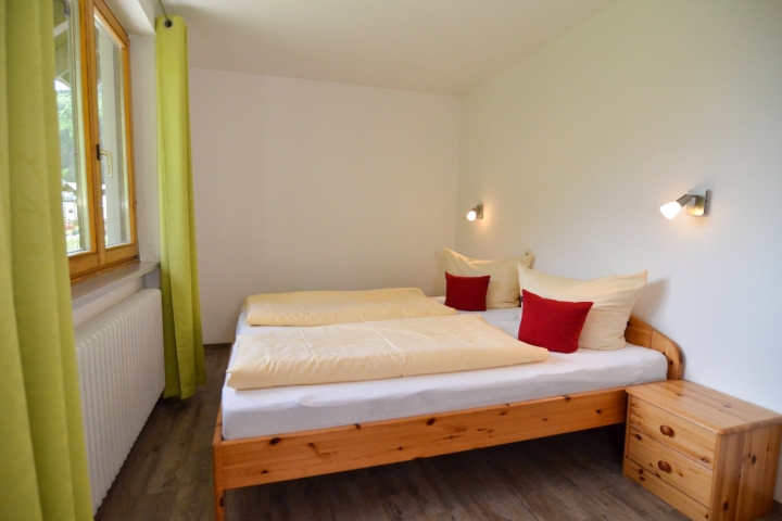 Wohnungsbeispiel: Schlafzimmer mit Doppelbett