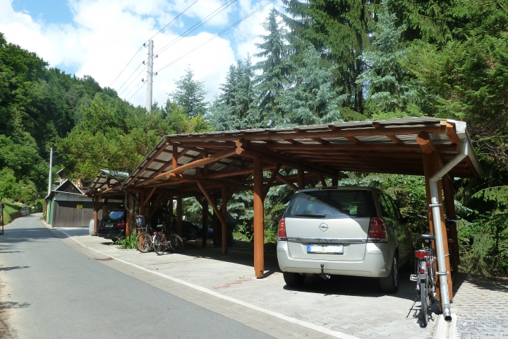 PKW Carport´s - für jedes Objekt steht 1 Platz bereit - hier ist auch Platz für Fahrräder/ Motorräder