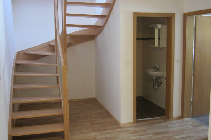 Diele und zweites WC