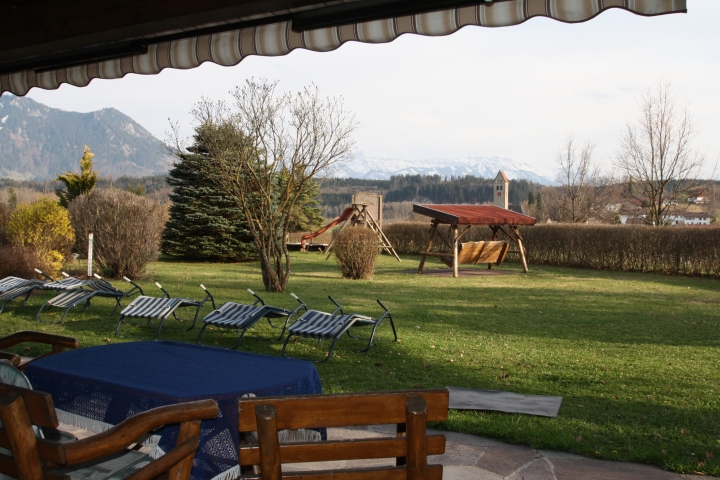Blick von der Terrasse der Alpenrose aus