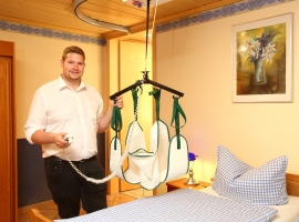 Schlafzimmer in der Ferien-
wohnung Edelweiß *****