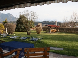 Blick von der Terrasse der Alpenrose aus