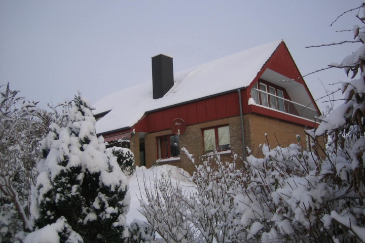 Wir liegen ruhig und dennoch zentral zum Strand in Pelzerhaken.Auch im Winter ist die Luft klar und Pelz.schön.