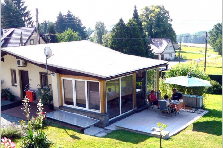 Ferienhaus & Fewo Lauscheblick | Ferienhaus mit Wintergarten und Terrasse