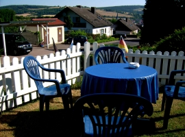 Biergarten und Raucherecke