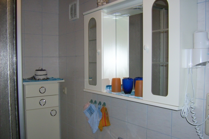DU/WC mit Hand- und Badetücher