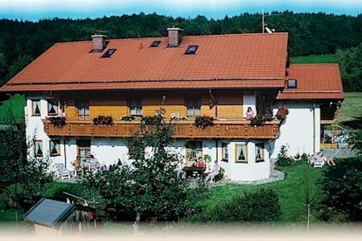 Landhotel Prinz | Landhaus Prinz mit herrlichem Bergblick