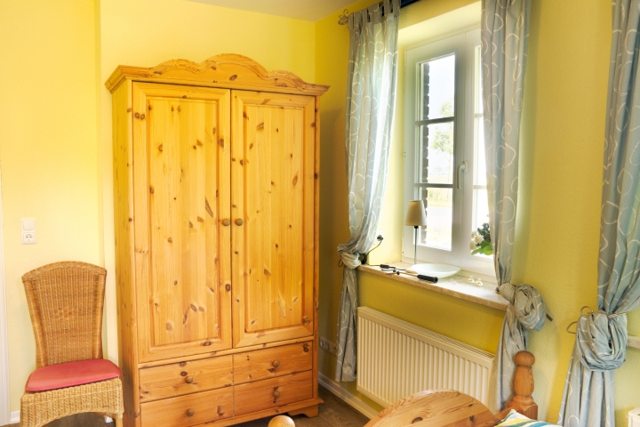 Kleines Schlafzimmer Bild 2, Wohnung D