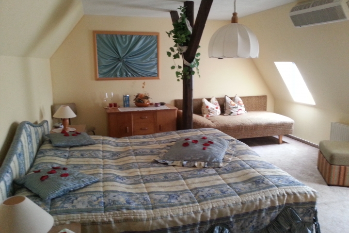 Schlafzimmer mit Klimaanlage