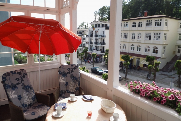 Ferienwohnungen im Haus Eintracht | Balkon mit Blick auf die Wilhelmstraße