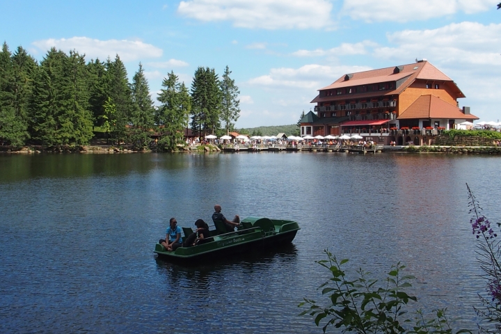Mummelsee an der Schwarzwaldhochstrasse mit herrlicher Aussicht