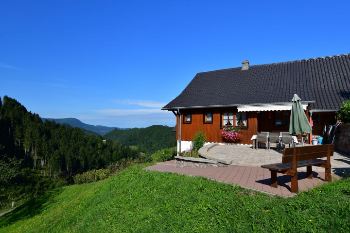 Ferienhaus mit Terrasse und Grill
