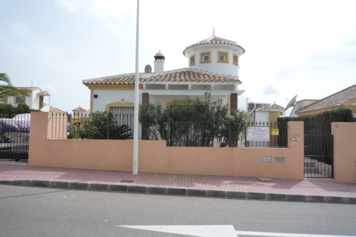 Blick auf das Haus an der Palmenallee