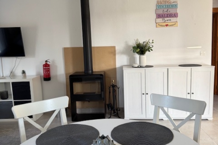 neuwertiger Kamin