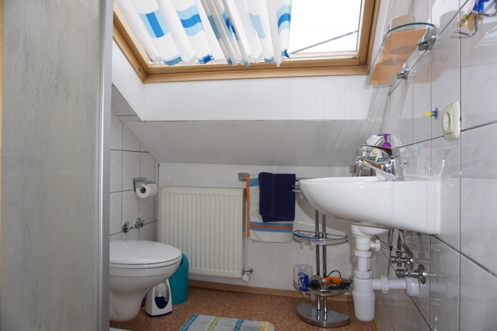 Dusche und WC