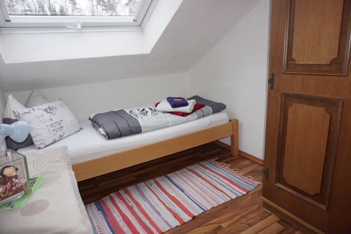 Kleines Einbettzimmer