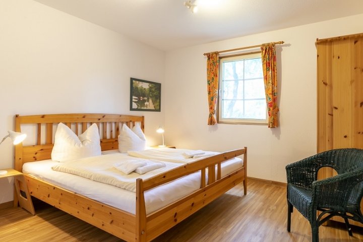 Schlafzimmer 2