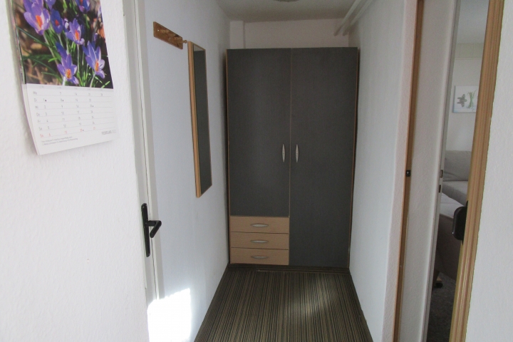 Flur mit Kleiderschrank