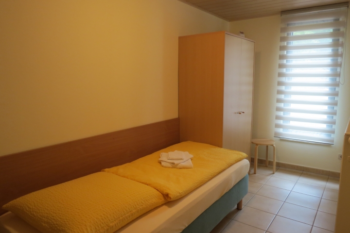 2.Schlafzimmer mit separatem WC
