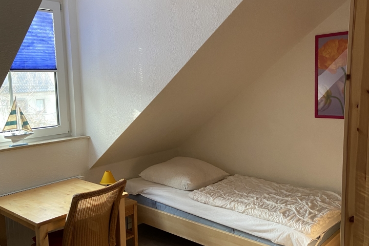 Schlafzimmer mit 2 Betten 