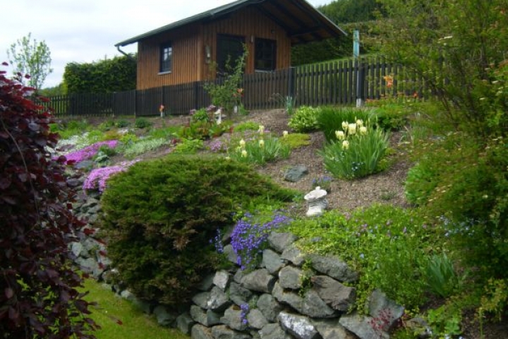 Außenanlagen mit Gartenhütte