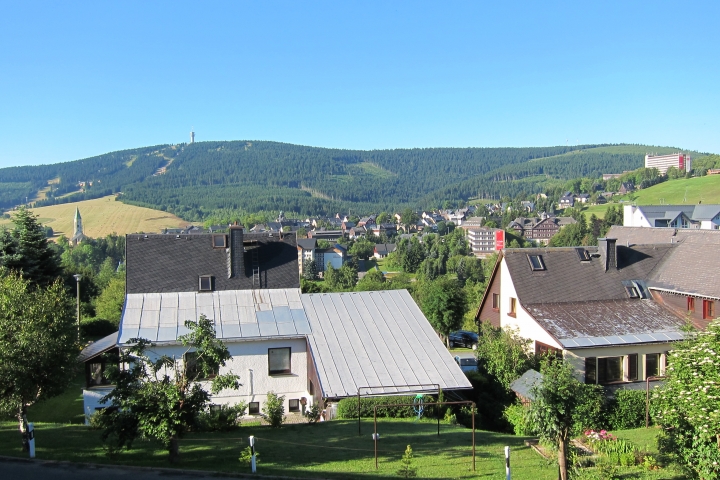 Blick vom Haus zum Keilberg