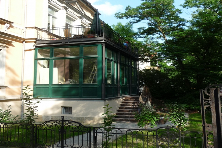 Villa Haniel, Fassade