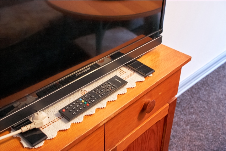 Kleines SAT-TV