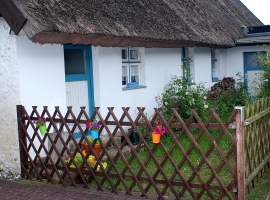 Das Nachbarhaus im Hof.