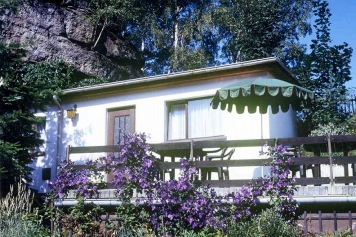 Ferienhaus 1 - für 2 bis 4 Pers. mit 1 Aufbettung ab 60,- € bei 2 Personen.  Mit Terrasse und Blick zum Lilienstein.