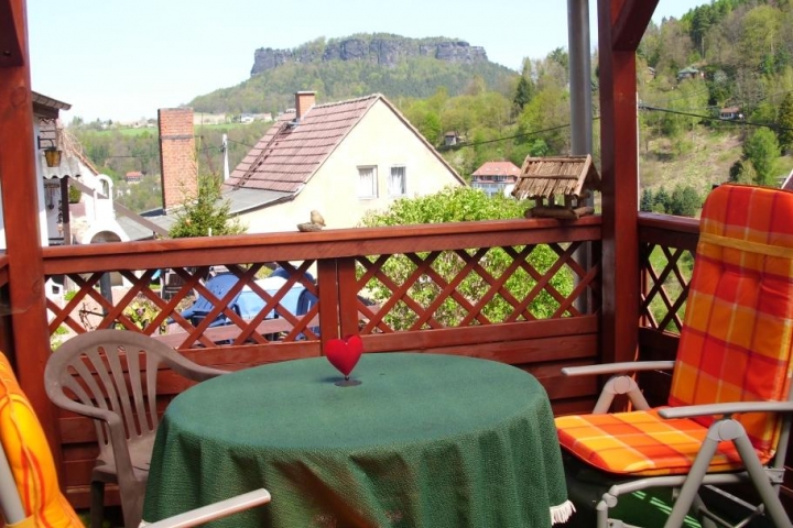 Ferienhaus 2 Terrasse mit Blick zum Lilienstein