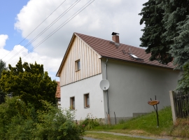 Ferienhaus am Bärenstein für 2 bis 8 Personen. 3 getr. Schlafzimmer. Mit Sauna.