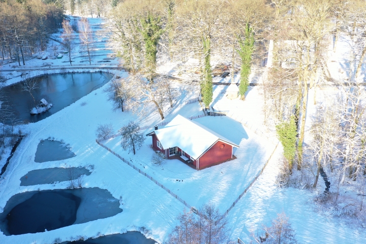 Haus am Teich- Winterstimmung