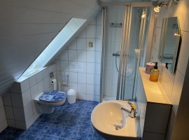 Badezimmer im Obergeschoss