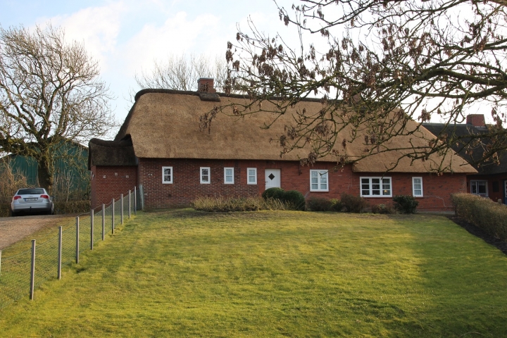 Ferienwohnungen im Friesenhaus Zur alten Post | Ferienhaus 