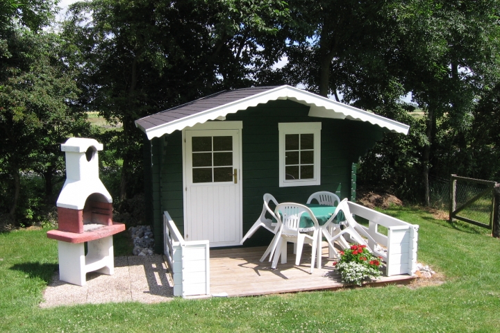 Gartenhäuschen mit Grill
