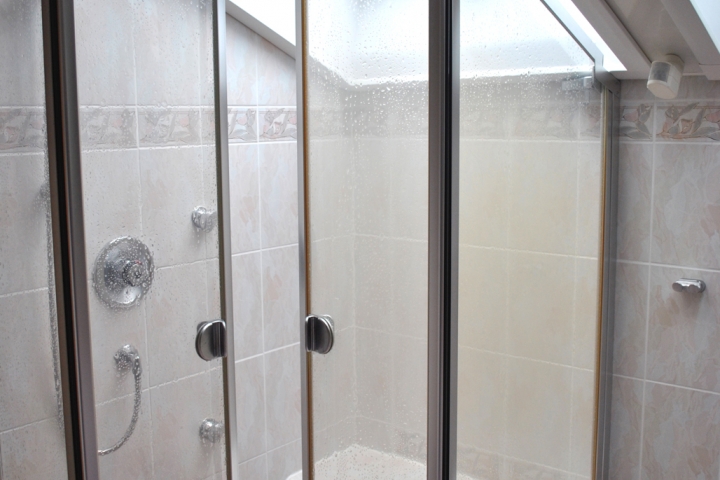 Dusche Typ C (2-Zi-App 85 qm)