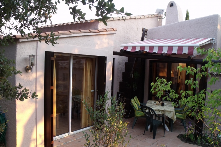 Ferienhaus Bedoin in der Provence | Terrasse beim Sonnenuntergang.