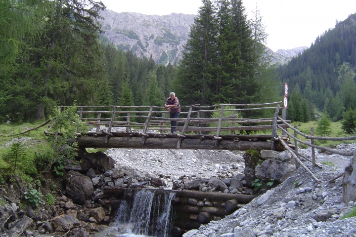 ..auf eine der urigen Almen einkehren.